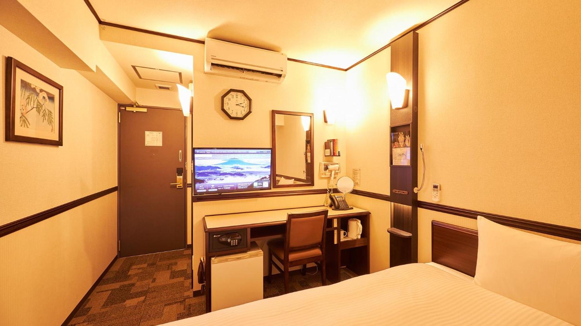 Toyoko Inn Tsu eki Nishi guchi Værelse billede